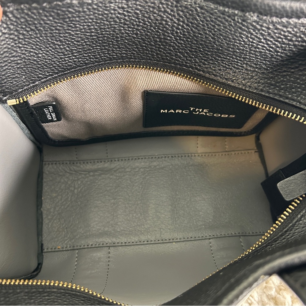 Marc Jacobs The Leather Small Tote Bag - Picture 7 of 10